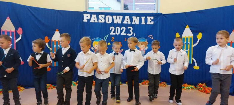 Pasowanie na przedszkolaków i starszaków