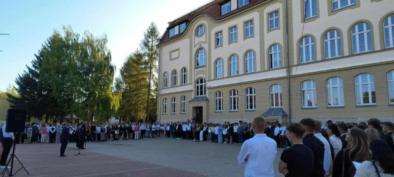 Nowy rok szkolny w Zespole Szkół Ponadpodstawowych w Ziębicach rozpoczęty