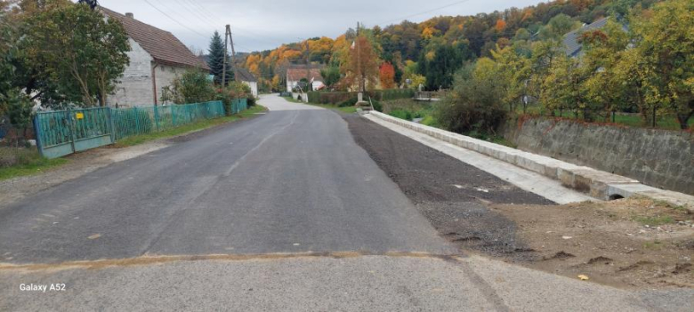 Zakończono odbudowę fragmentu drogi powiatowej w Mąkolnie zniszczonego przez powódź