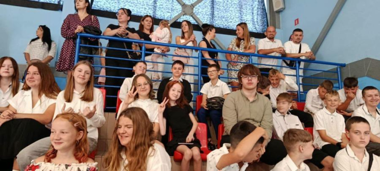 	Rozpoczęcie roku szkolnego dla uczniów klas V-VIII w Szkole Podstawowej nr 3