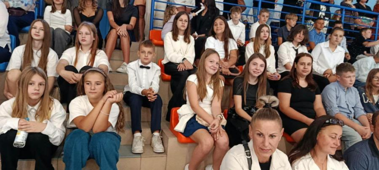 	Rozpoczęcie roku szkolnego dla uczniów klas V-VIII w Szkole Podstawowej nr 3