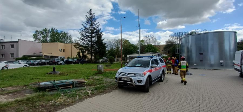 Strażacy kolejny dzień ćwiczyli akcję ratowniczą na terenie elewatora zbożowego