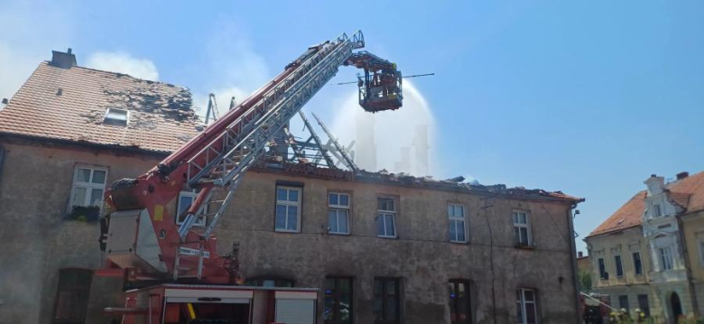 Pożar budynku wielorodzinnego przy ul. Złotostockiej w Kamieńcu Ząbkowickim