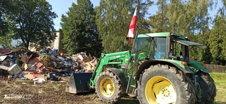 Rolnicy z powiatu ząbkowickiego i kłodzkiego niosą pomoc powodzianom