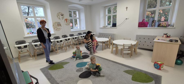 Dzień Edukacji Narodowej w gminie Stoszowice – słowa uznania dla nauczycieli i wychowawców