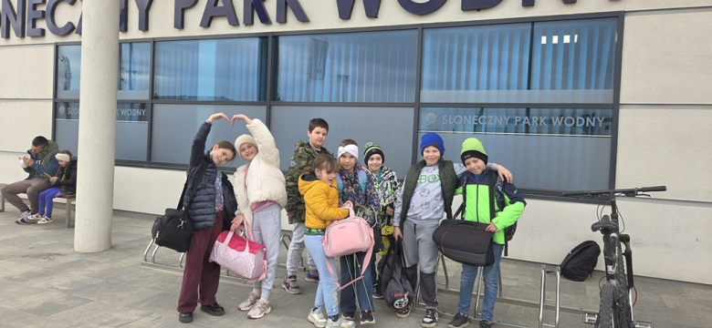 Mali mieszkańcy gminy Ziębice rozpoczęli sportową przygodę na basenie