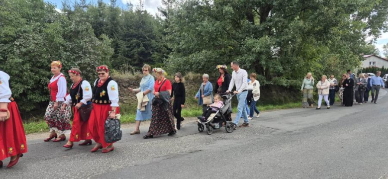IV Ludowa Przedborowa i dożynki parafialne. Wspólne świętowanie