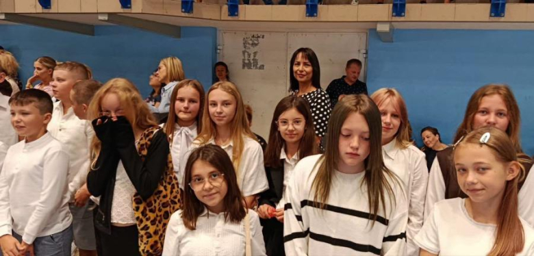 	Rozpoczęcie roku szkolnego dla uczniów klas V-VIII w Szkole Podstawowej nr 3