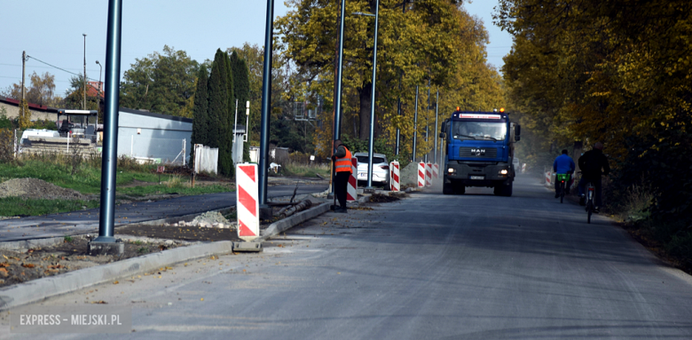 Rondo w Przyłęku gotowe. Inwestycja na trasie Bardo–Przyłęk dobiega końca