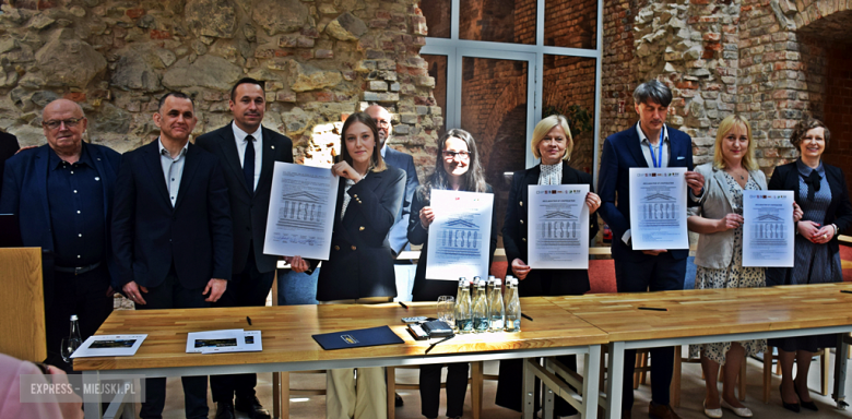 W stronę UNESCO – Twierdza Srebrna Góra z międzynarodowym wsparciem [foto]