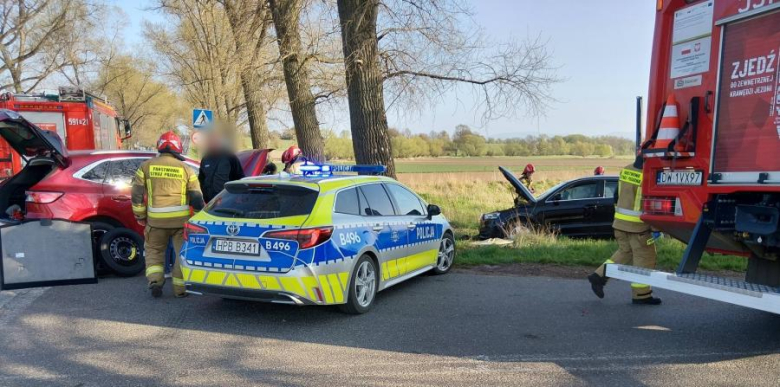 	Zderzenie forda i audi na skrzyżowaniu w Strąkowej