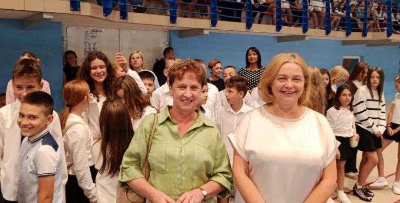 	Rozpoczęcie roku szkolnego dla uczniów klas V-VIII w Szkole Podstawowej nr 3