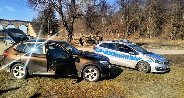 Prawie dwa promile i dwoje dzieci w aucie. Nietrzeźwa 36-latka zatrzymana po reakcji świadka