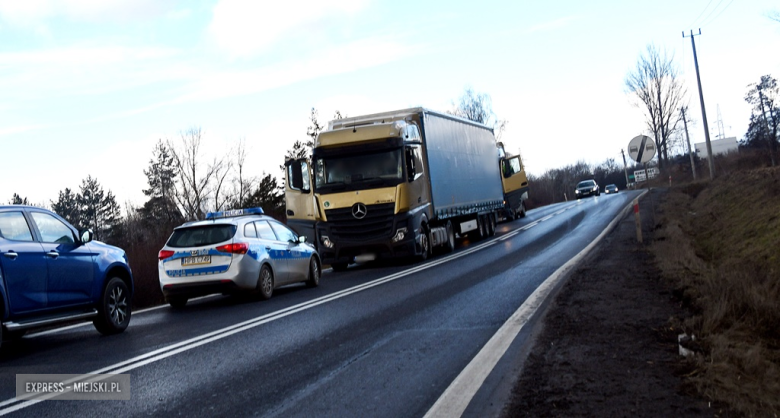 Utrudnienia w ruchu na krajowej ósemce. Zderzenie dwóch samochodów ciężarowych