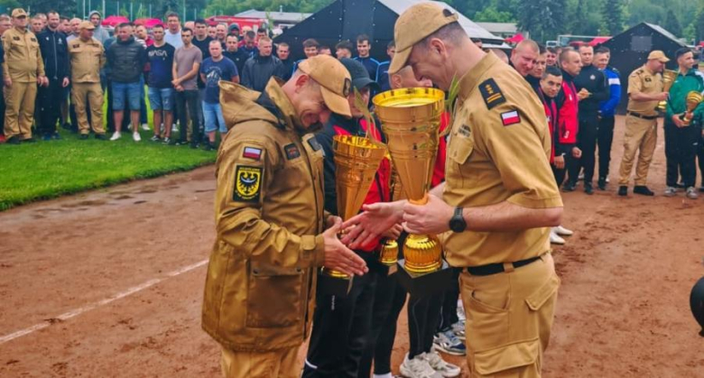 Strażacy-zawodowcy z Ząbkowic Śląskich mistrzami Dolnego Śląska w sporcie pożarniczym