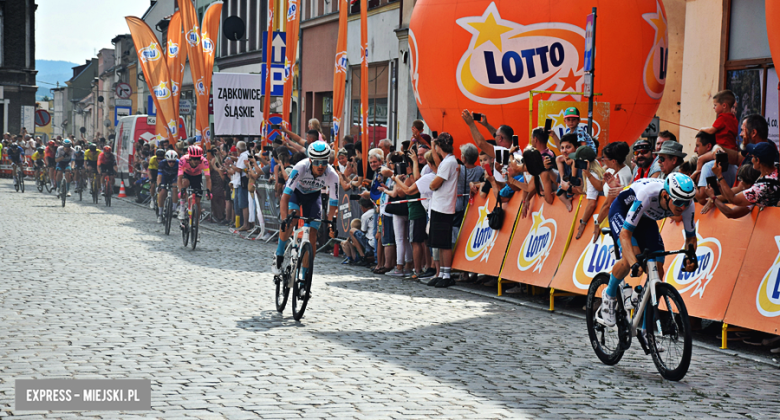 	81. Tour de Pologne. Kolarze przejechali przez ząbkowicki rynek