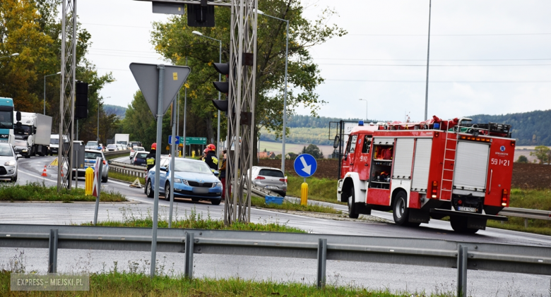 Kolizja na krajowej ósemce. Fiat uderzył w tył Skody