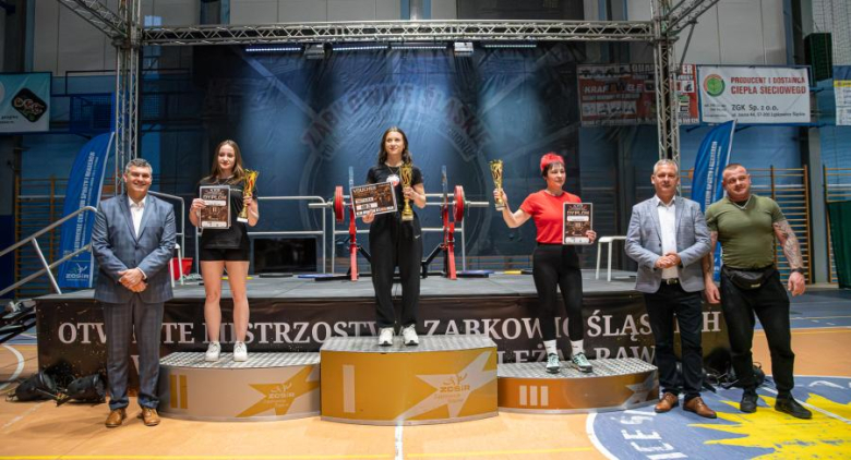 Otwarte Mistrzostwa Ząbkowic Śląskich w wyciskaniu sztangi leżąc [foto]