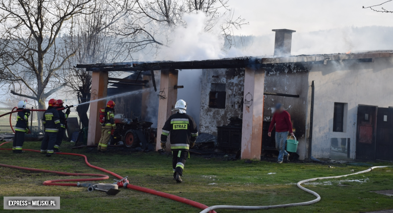 Pożar budynku gospodarczego w Brzeźnicy