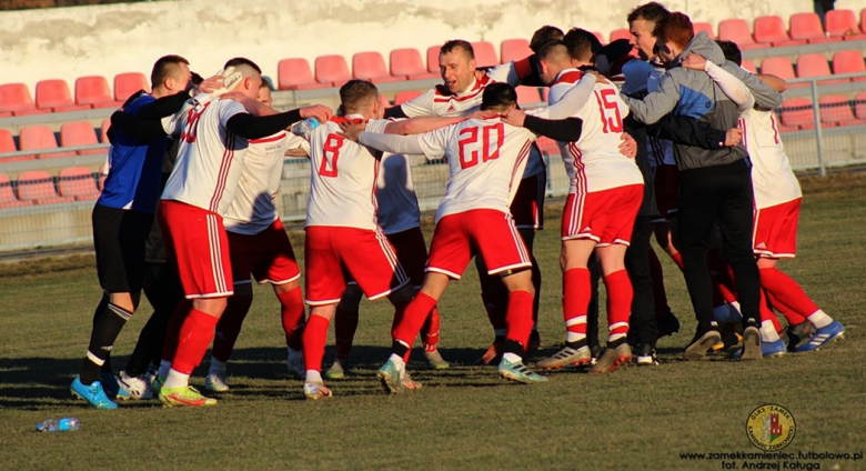 Klasa okręgowa: Zamek Kamieniec Ząbkowicki 4:0 (2:0) Pogoń Pieszyce