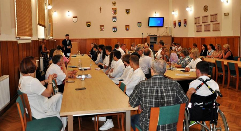 	Stypendia dla najzdolniejszych uczniów szkół ponadpodstawowych Powiatu Ząbkowickiego