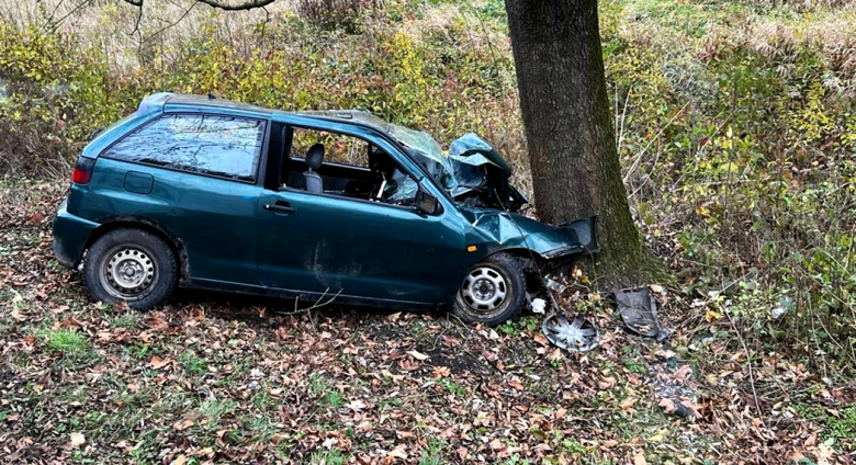 Poważny wypadek przed Ziębicami. 21-latek przetransportowany śmigłowcem do szpitala