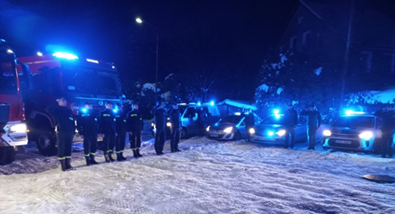 Policjanci i strażacy uczcili pamięć zmarłych policjantów