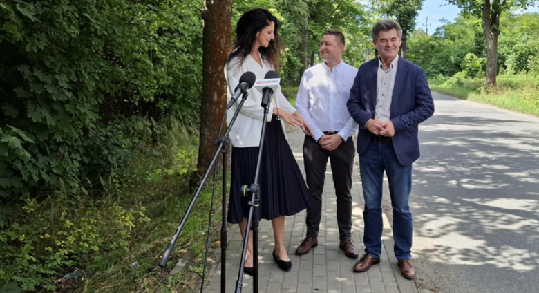 Na tę decyzję mieszkańcy czekali od lat. Są miliony na przebudowę drogi powiatowej Bardo - Przyłęk