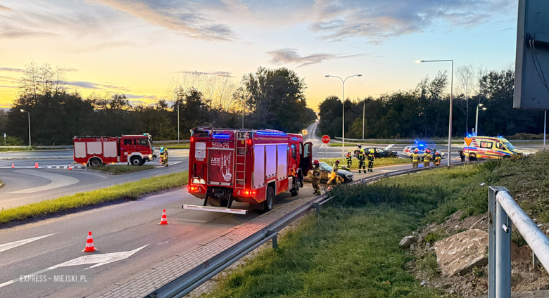 Zderzenie audi i bmw na krajowej ósemce w Ząbkowicach Śląskich