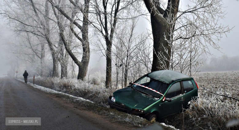 Ślisko na drogach. Dwie kolizje w regionie, utrudnienia dla kierowców
