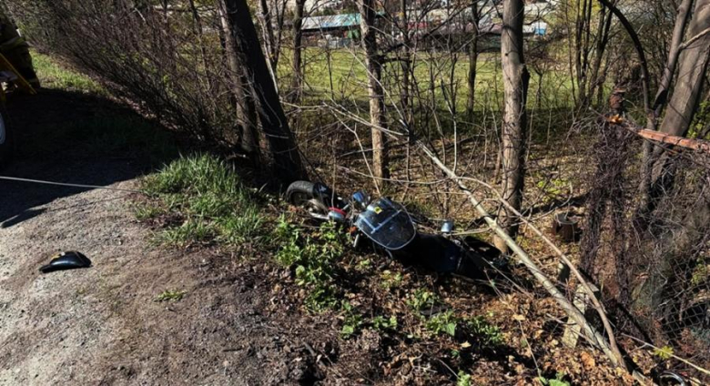 	Motocyklista wypadł z drogi. Utrudnienia na drodze krajowej nr 46 w Złotym Stoku