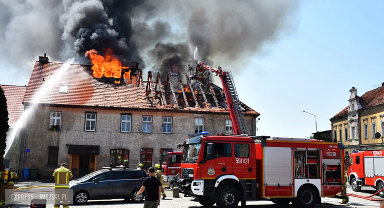 Pożar budynku wielorodzinnego przy ul. Złotostockiej w Kamieńcu Ząbkowickim