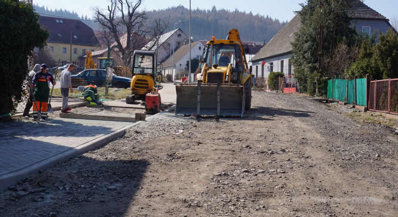 Trwają prace nad przebudową ul. Wiejskiej w Złotym Stoku