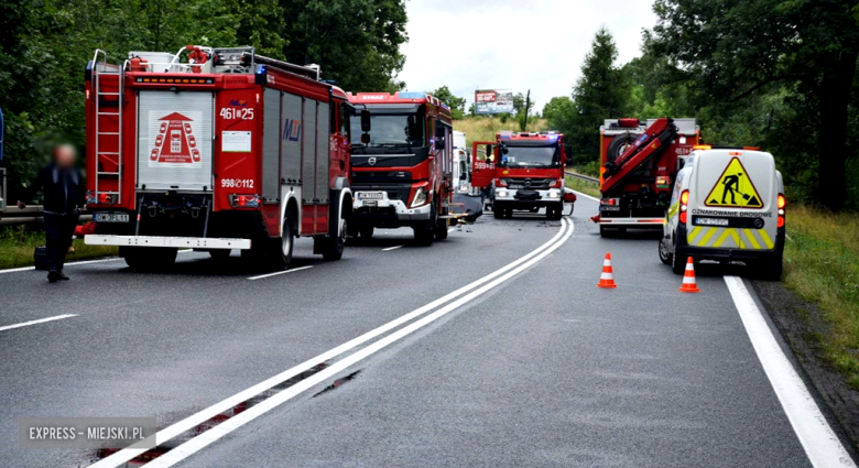 Śmiertelny wypadek na krajowej ósemce między Bardem a Dębowiną. Zginęły dwie kobiety