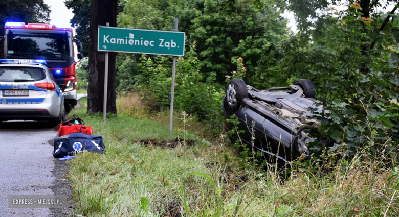 Dachowanie mercedesa przed Kamieńcem Ząbkowickim