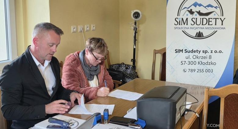 Kolejni mieszkańcy podpisali umowy na mieszkania w ramach SIM Sudety