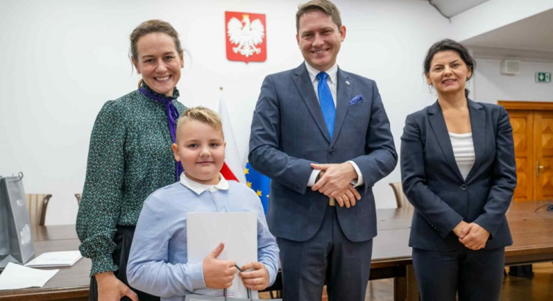 W gronie nagrodzonych znalazł się Julian Czarnota, uczeń klasy IIa, który zdobył III miejsce