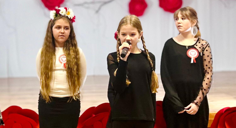 Akademia z okazji Święta Niepodległości w Niepublicznej Szkole Podstawowej w Lubnowie