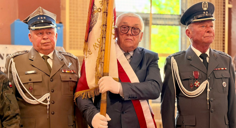 Dzień Patrona i przekazanie sztandaru w Szkole Podstawowej nr 4 w Ziębicach