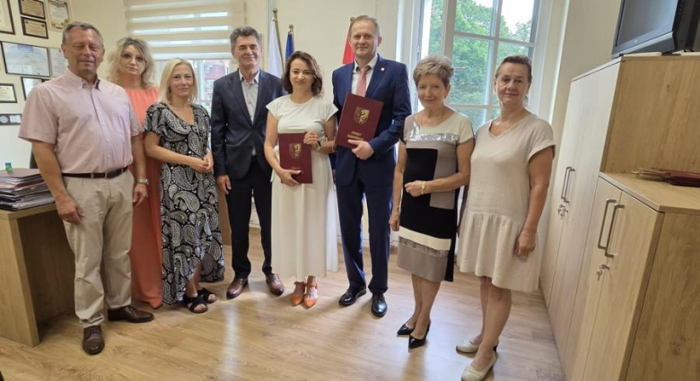 Powiat Ząbkowicki zatwierdził wyniki konkursów na dyrektorów dwóch placówek oświatowych