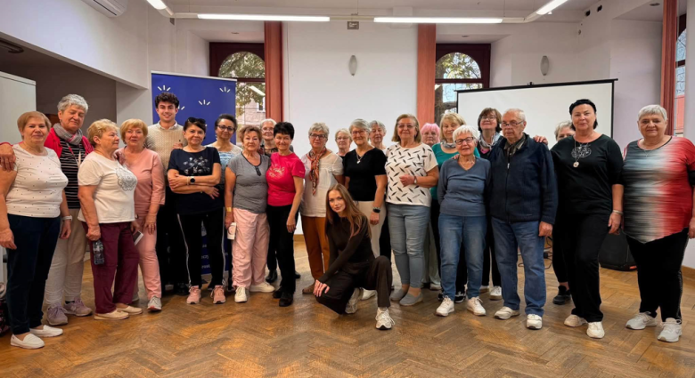 Seniorzy uczestniczą w zajęciach „Zdrowe Postawy”