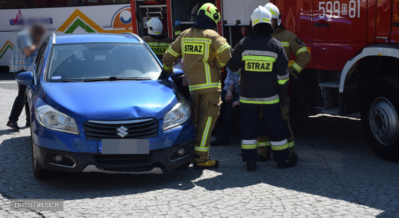 Zderzenie trzech pojazdów na krajowej ósemce w Bardzie
