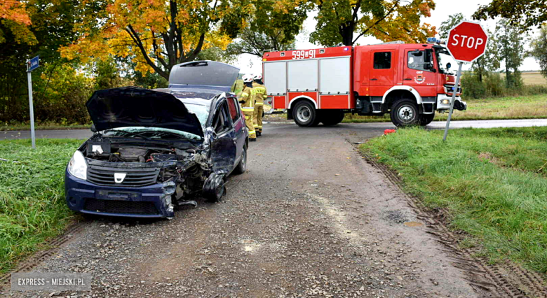 Zderzenie osobówki z samochodem ciężarowym
