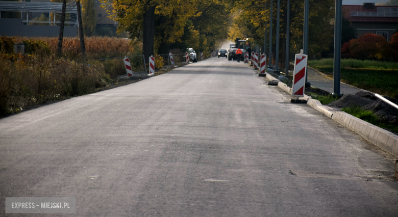 Rondo w Przyłęku gotowe. Inwestycja na trasie Bardo–Przyłęk dobiega końca