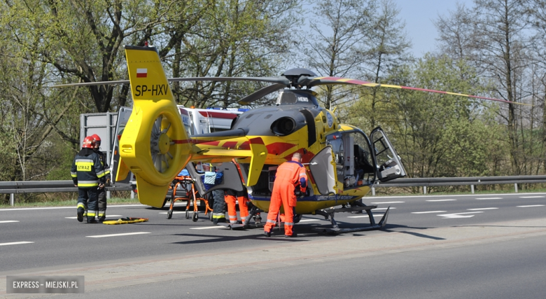 Zderzenie dwóch osobówek na skrzyżowaniu krajowej ósemki z ul. Legnicką