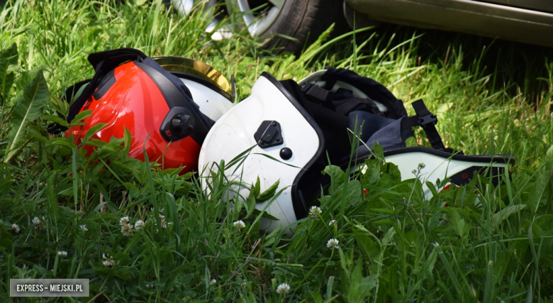 Zderzenie motocykla z osobówką na ul. Złotostockiej w Kamieńcu Ząbkowickim