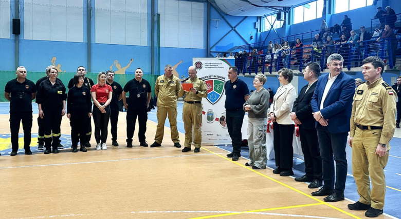 Pierwsze Halowe Zawody Młodzieżowych Drużyn Pożarniczych