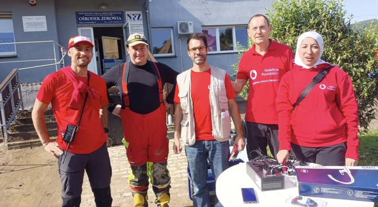 Kolejne 3 stacje do ładowania telefonów na terenie gminy Bardo