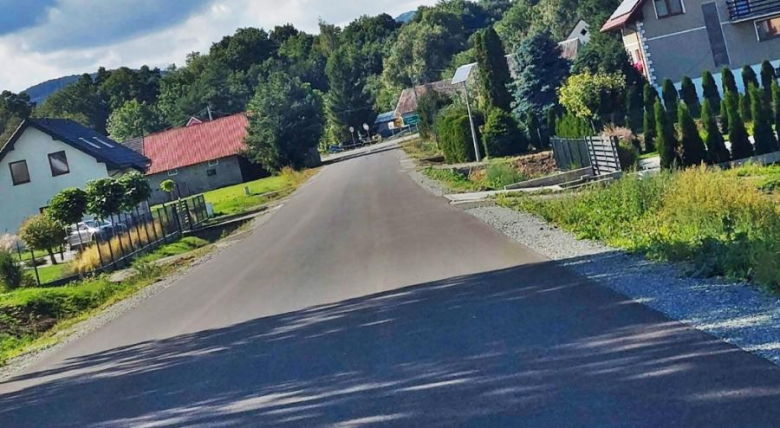 Przebudowana droga Kamieniec Ząbkowicki – Ożary gotowa. Inwestycję zakończono przed terminem