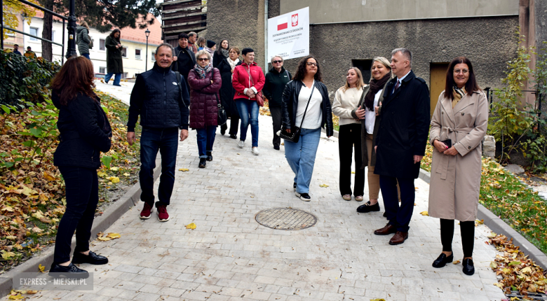 Po rocznej przebudowie Plac Kościelny ponownie otwarty